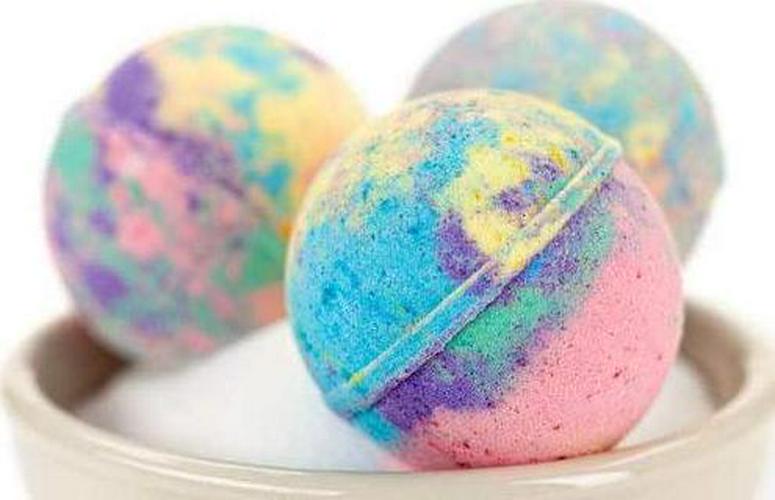 Playz Bath Bomb Bonanza Science Activity, Craft, and Experiment Kit - 23+ Tools to Make Magic Soda, Foaming Eruptions, Floating Bombs and More for Girls, Boys, Teenagers, and Kids Ages 8+