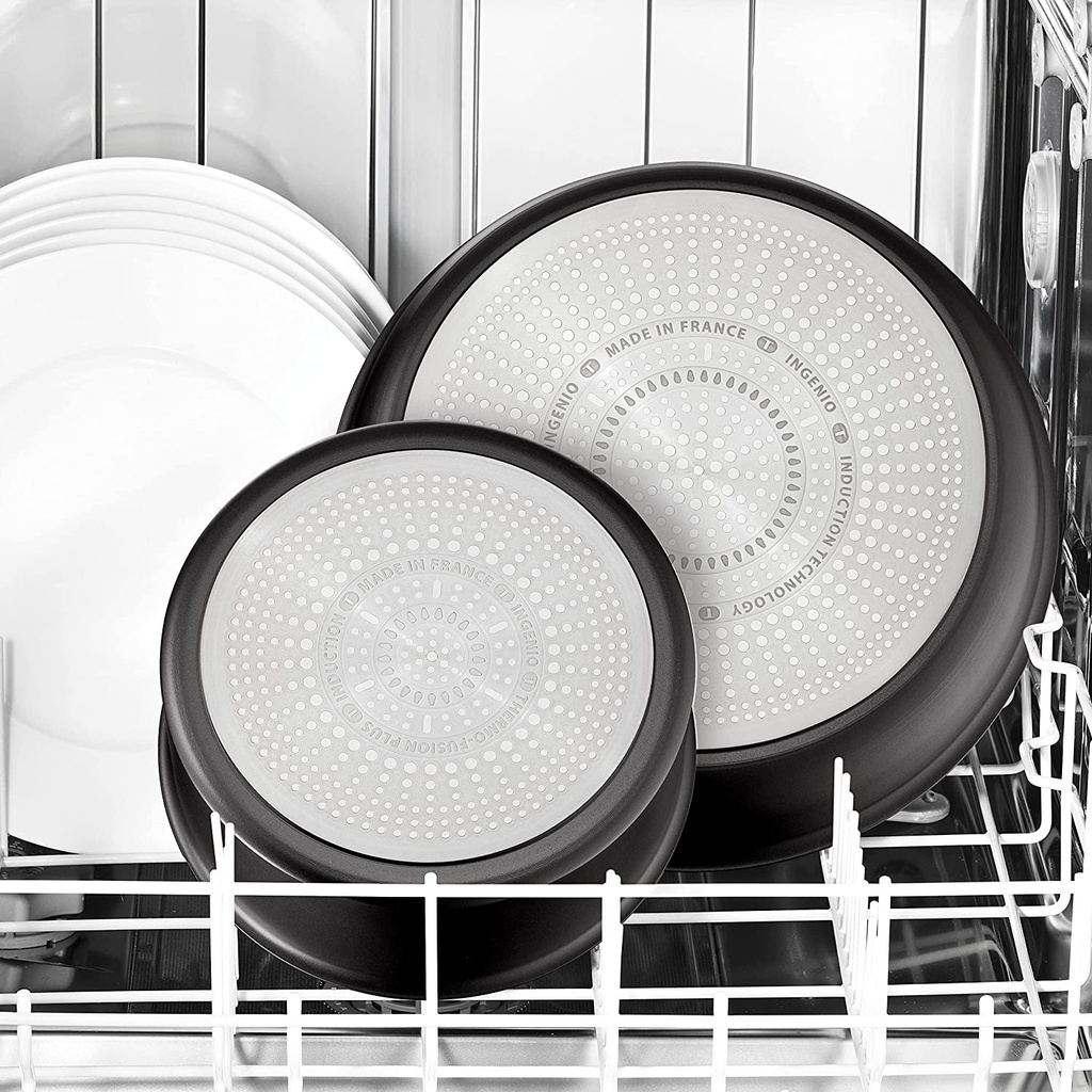 tefal-3-piece-20cm-24cm-28cm-frying-pans-unlimited-on-non-stick-induction-03-ed4f2957703663ccf464f423a8dee799.jpg