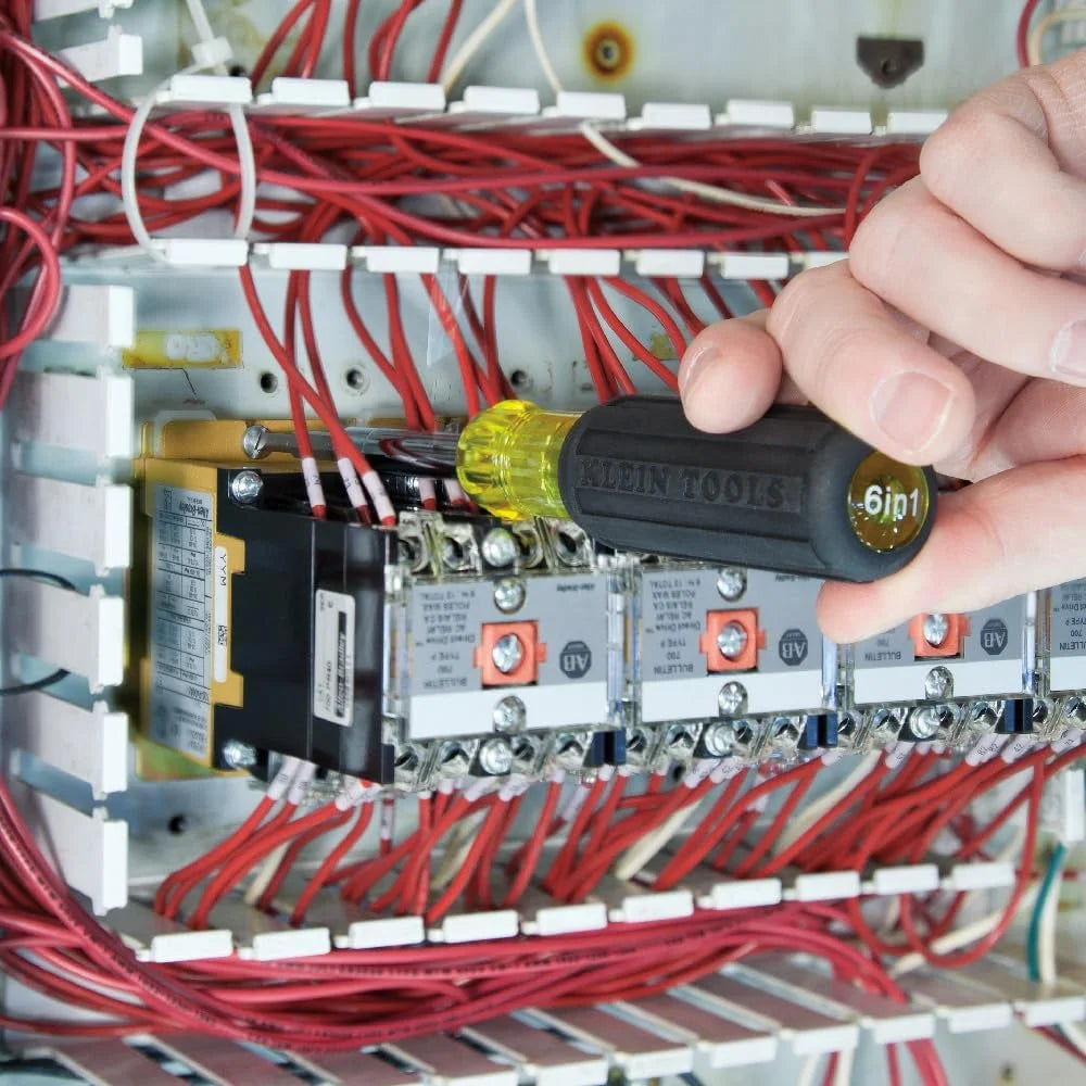klein-tools-32559-multi-bit-screwdriver-nut-driver-extended-reach-6-in-1-tool-with-nut-driver-phillips-and-slotted-bits-04-027511d5955e4b14a98aaf188b56a1d7.jpg