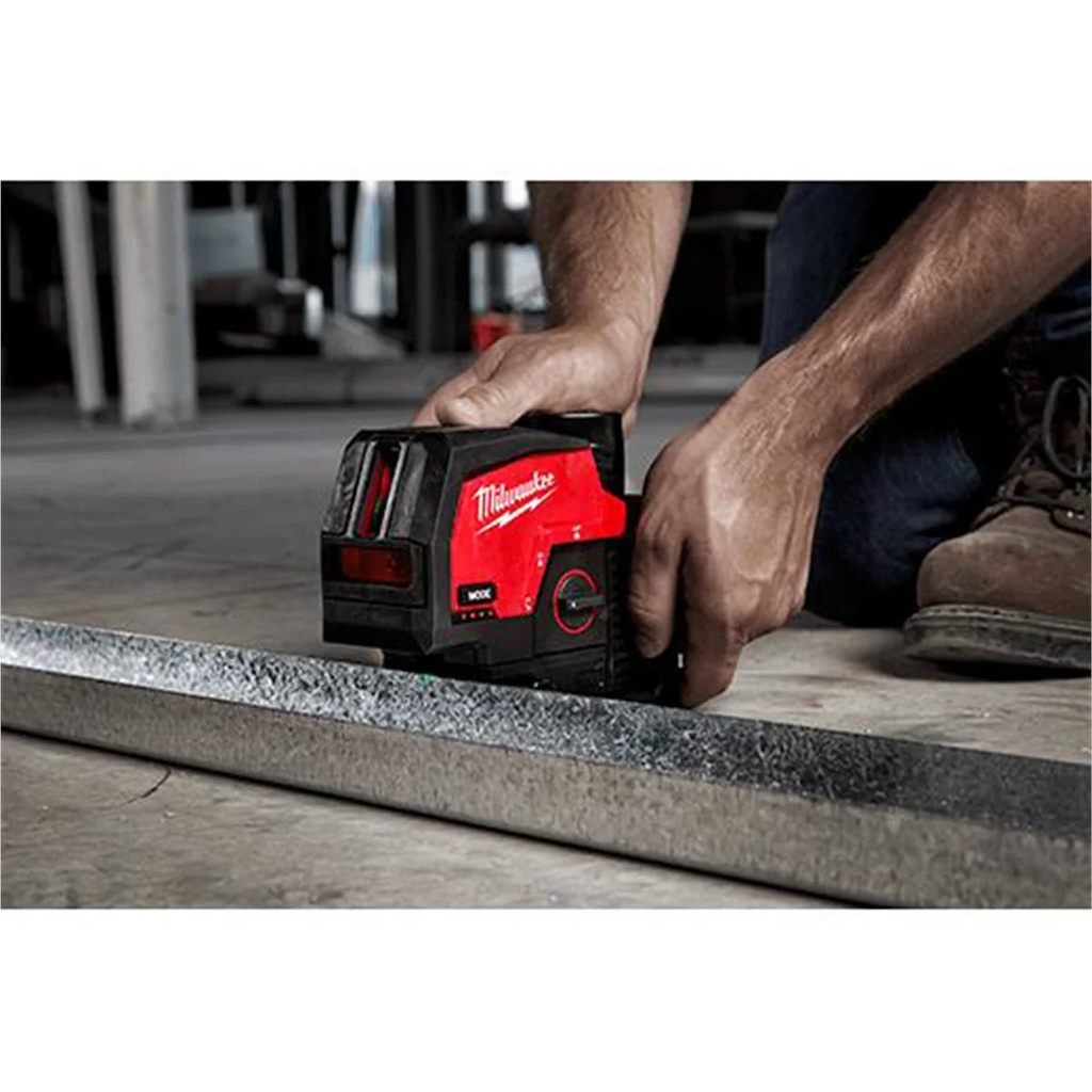 milwaukee-tool-m12-green-cross-line-plumb-points-laser-kit-06-bbc706212135b517166f188447837abc.jpg