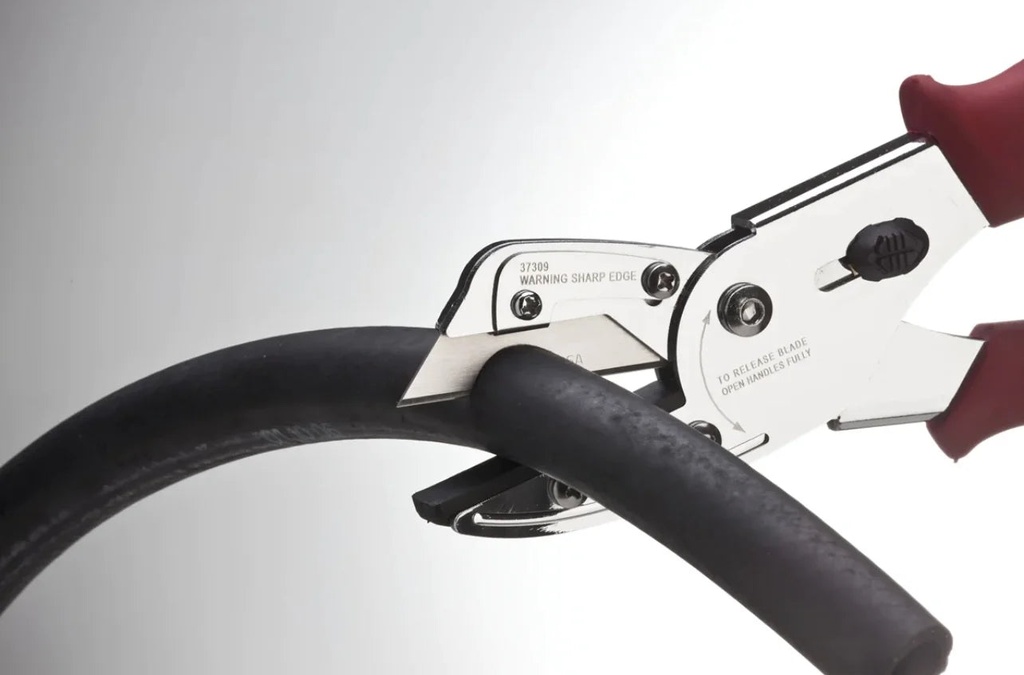 ronan-multi-cut-quick-change-utility-cutter-razor-sharp-multipurpose-cutting-tool-08-4953f5037f01453eb5a40462770390fd.jpg