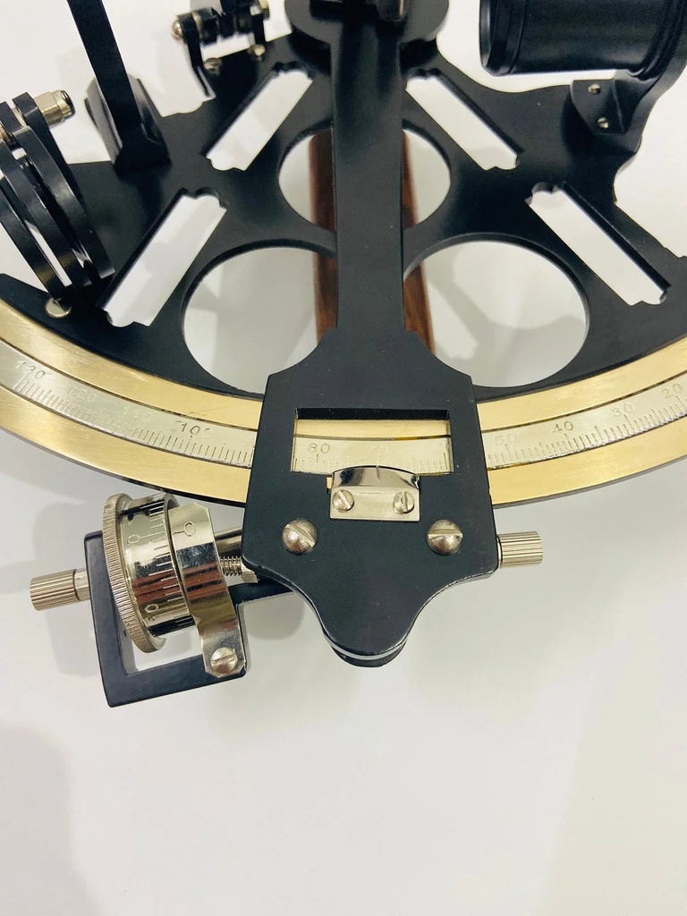 nautical-hand-made-british-admirals-micrometer-drum-readout-brass-sextant-working-navigational-instrument-astrolabe-ship-instrument-06-e554a4119fff08f757f42897baa66cb8.jpg