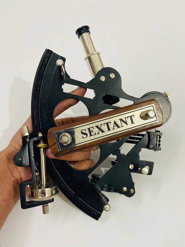 nautical-hand-made-british-admirals-micrometer-drum-readout-brass-sextant-working-navigational-instrument-astrolabe-ship-instrument-08-e06968d9405359e358da6a0ff37cbcbb.jpg