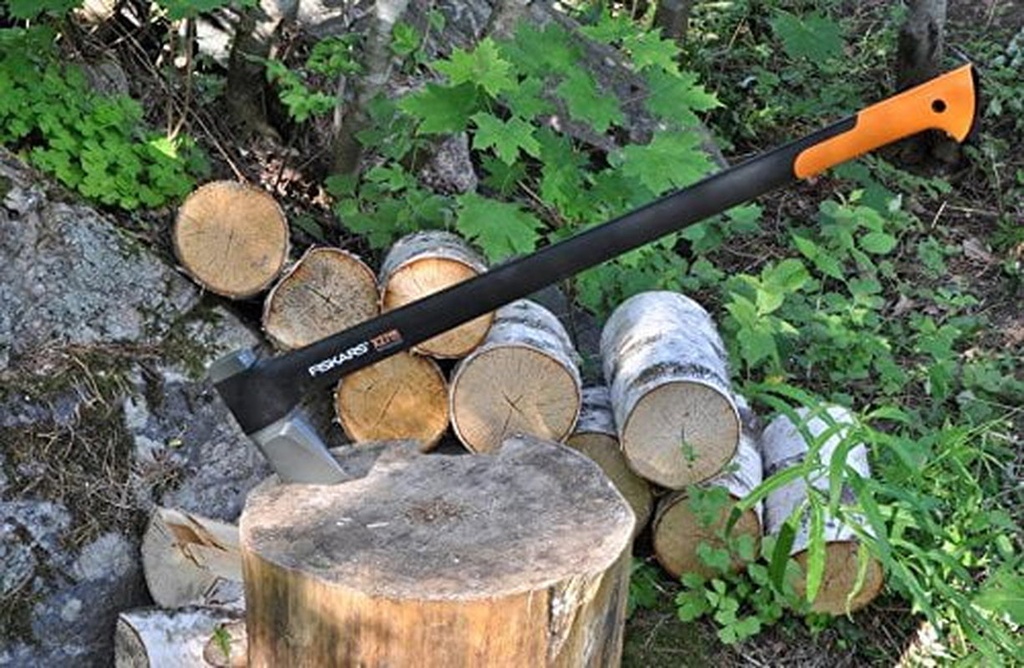 fiskars-super-splitting-axe-with-36-handle-for-medium-to-large-logs-04-6a9ee0c634c83452a58ce0e3babd0cda.jpg