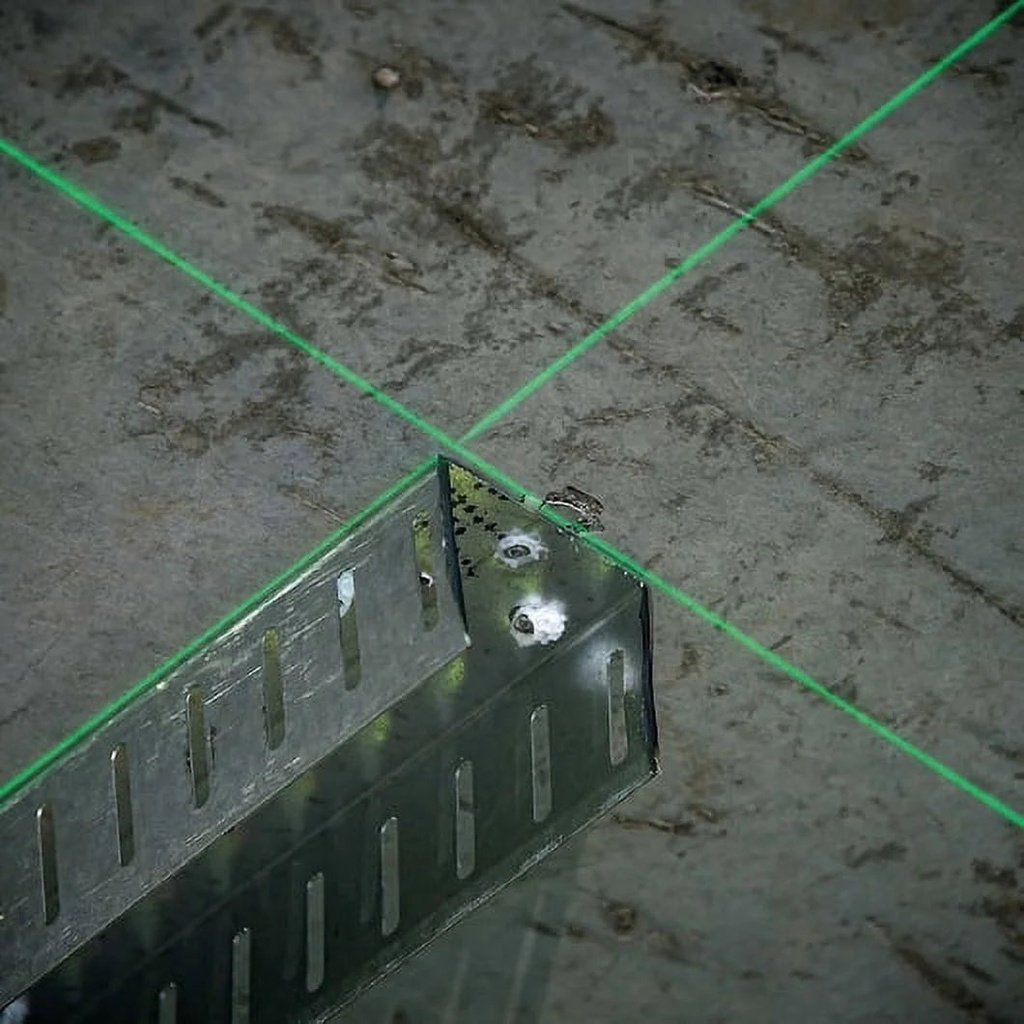 dewalt-dw089lg-12v-3-x-360-green-beam-line-laser-tool-only-06-52711be8eacbe50137b549d6c6fa69d2.jpg