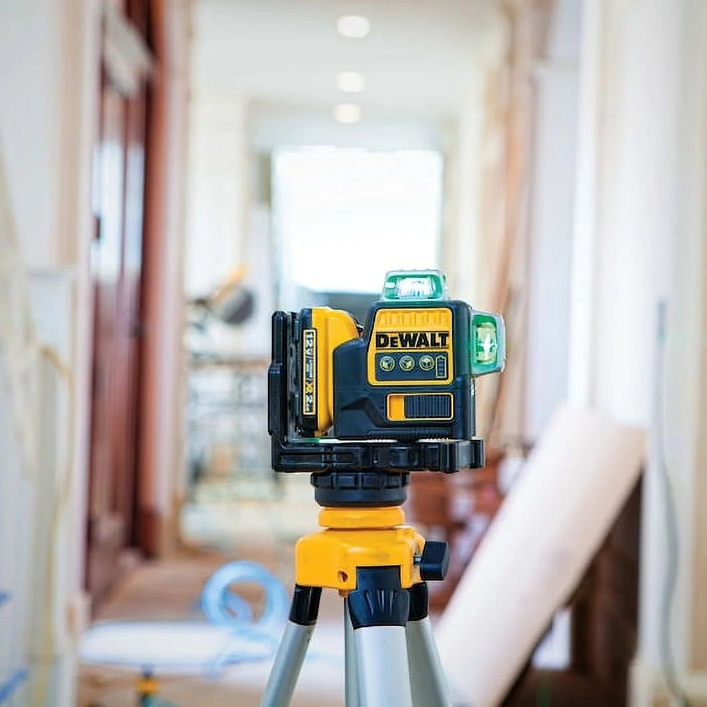 dewalt-dw089lg-12v-3-x-360-green-beam-line-laser-tool-only-08-2033fe4bc25d48baa63ba2b0a372193c.jpg