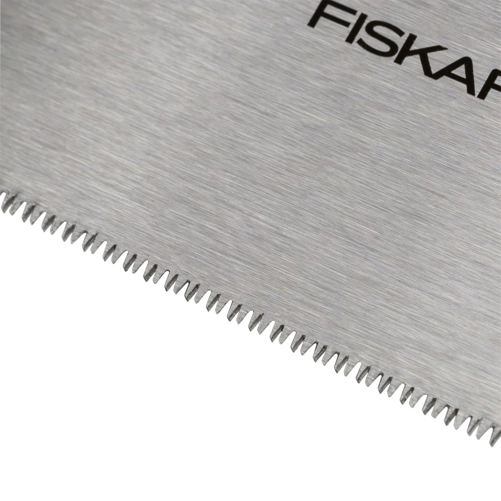 fiskars-precision-handsaw-7-inch-1-each-132200-1002-04-01202a7d96a5a7a89df2bc22ff45f003.jpg