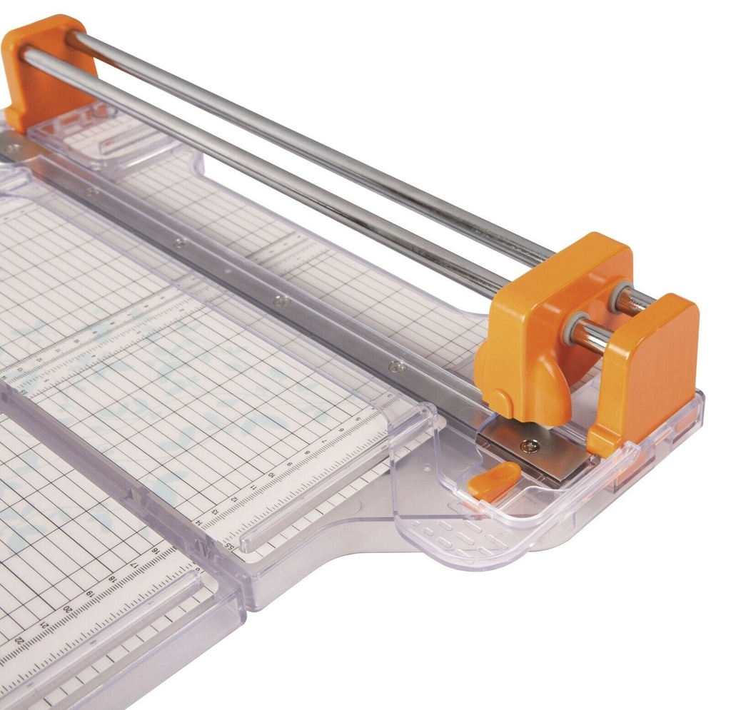 fiskars-procision-rotary-bypass-trimmer-12-inch-04-d1be665628e8b275f8e766b0e175b96d.jpg