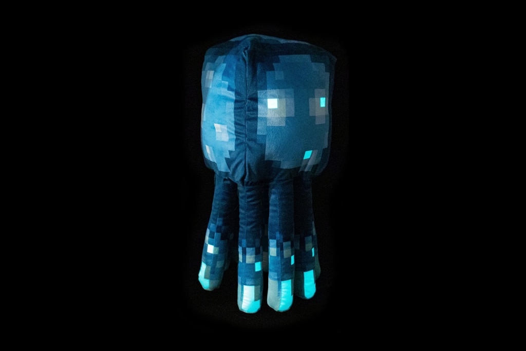 minecraft-squid-kids-bedding-glow-in-the-dark-plush-kids-bedding-plush-pillow-buddy-03-543ce3dd-1492-4efd-87e5-81f866f85482.f5d51f098ca8f4b1656e81e770ab977b.jpg