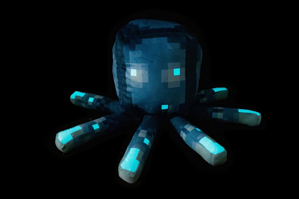 minecraft-squid-kids-bedding-glow-in-the-dark-plush-kids-bedding-plush-pillow-buddy-09-08670eee-605d-4d34-ab7d-7734311afdf2.bcc56c5ae850998ad38a471707b5eeb3.jpg