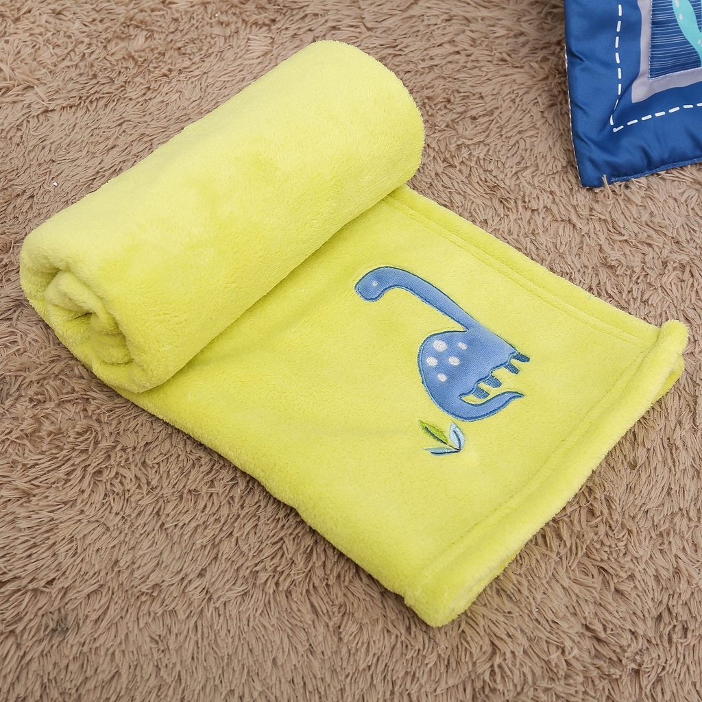 8-pc-dinosaur-crib-bedding-set-for-baby-boys-blue-nursery-set-with-quilt-sheet-dust-ruffle-blanket-diaper-stacker-3-wall-stickers-05-36e64e3a-1118-4ea3-9cea-181300a9ffee.7ef4df8b2b6838abcbf61824fcec8287.jpg