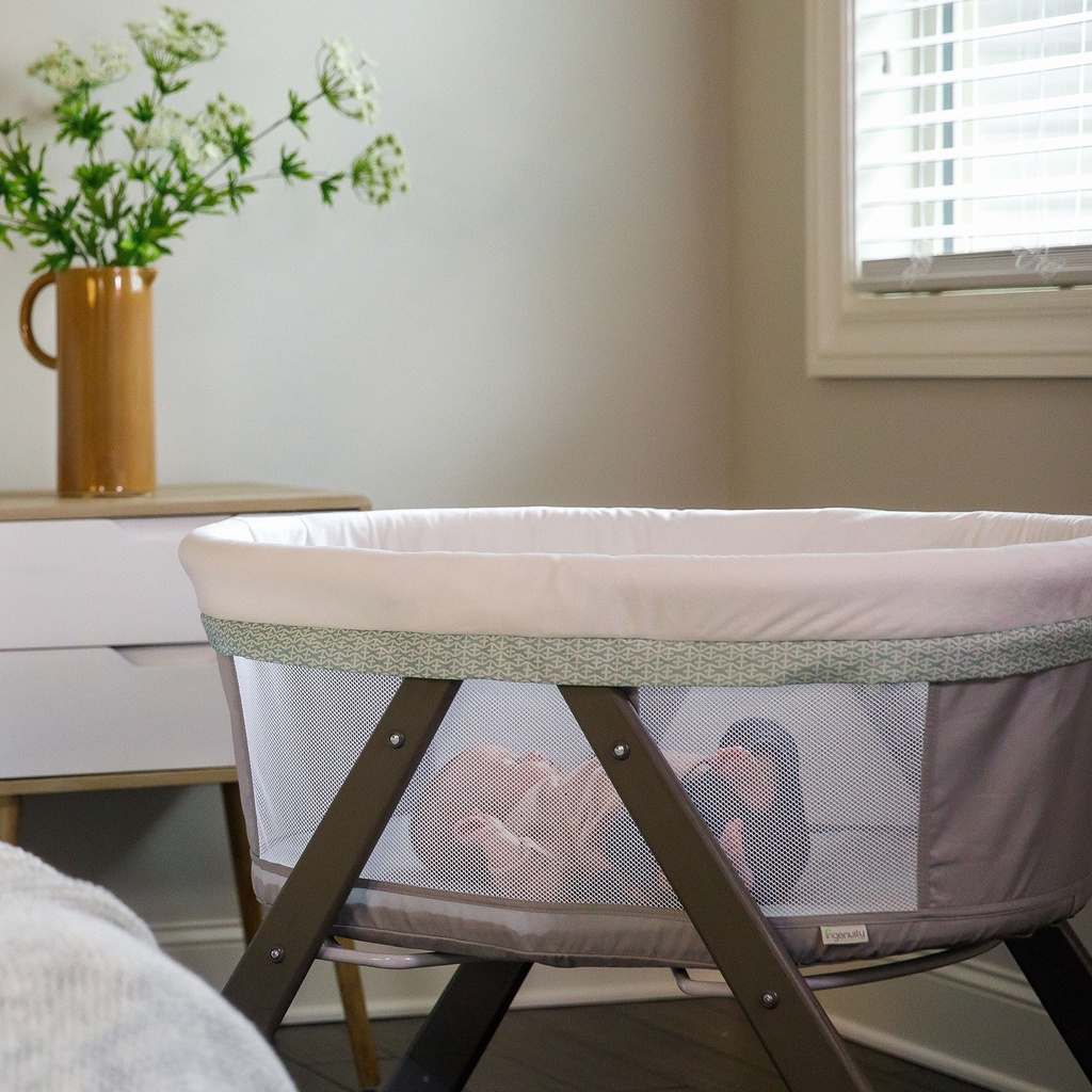ingenuity-wood-foldaway-rocking-baby-bassinet-classic-wallace-05-cba2a8ec-648f-406a-a09d-a321b44f7fdf.2810b7846ef77d37a9d89c2e99194426.jpg