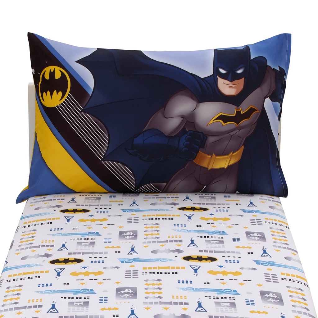 warner-brothers-batman-the-caped-crusader-2-piece-toddler-sheet-set-05-de8fdec1-0e56-4570-91ba-0176587b5020.47d670e062567cee2bcae0723b9e5051.jpg