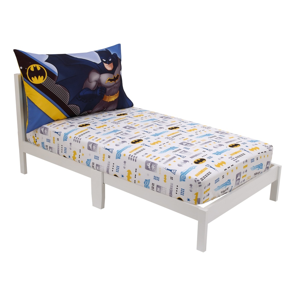 warner-brothers-batman-the-caped-crusader-2-piece-toddler-sheet-set-07-6a94ffe5-741e-4c95-86c5-e4a8017b780a.b5e056ddd70bfa87da2dfe6c21118467.jpg