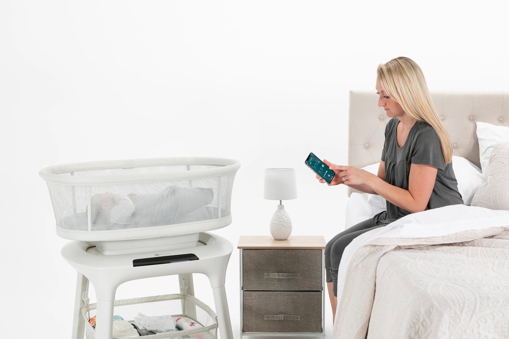4moms-mamaroo-sleep-bassinet-5-motions-and-5-speeds-4-sounds-and-2-heights-for-infants-birch-04-43adccc0-35c5-4a85-b6c7-a4892bd48856.b54c1139fc461d054884595a72822276.jpg