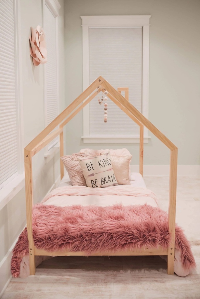 custom-kids-furniture-hardwood-house-twin-bed-frame-montessori-playhouse-canopy-bed-with-roof-02-afb6394a-82ca-4a3d-a230-eb5ac49d5687.a552c2cb4b3874e513dc03b8acb005e5.jpg