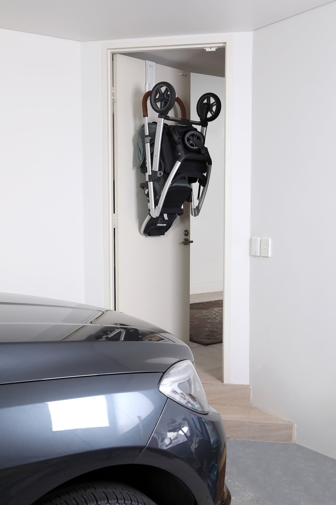 dreambaby®-strollerbuddy-strollaway-over-the-door-baby-stroller-hanger-heavy-duty-metal-hook-organizer-with-50lbs-load-capacity-04-0819ae25-22f8-4db1-a0fb-0e99120278a7.702fd9a04e2d250e2cbd73c3f36c63d3.jpg