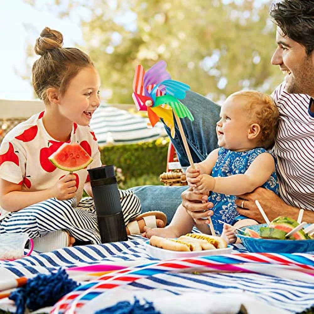 munchkin®-miracle®-360-parent-pack-cup-24-oz-black-white-unisex-2-pack-03-fdd7c2f8a99526f6a07813ac2fb3107d.jpg