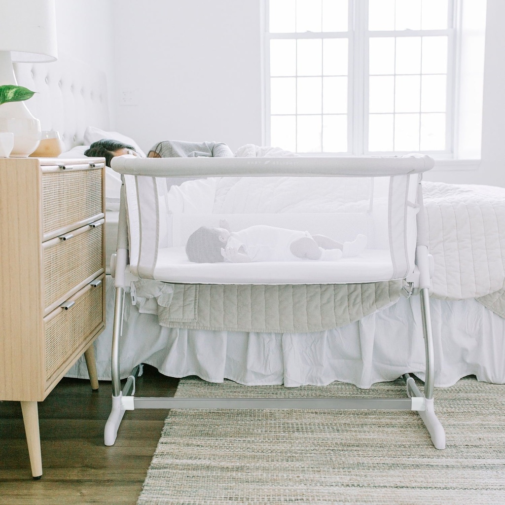baby-delight-beside-me-dreamer-bassinet-bedside-sleeper-driftwood-gray-ages-0-5-months-unisex-04-5e6bb6a30b325b84ece213e6a153c26c.jpg
