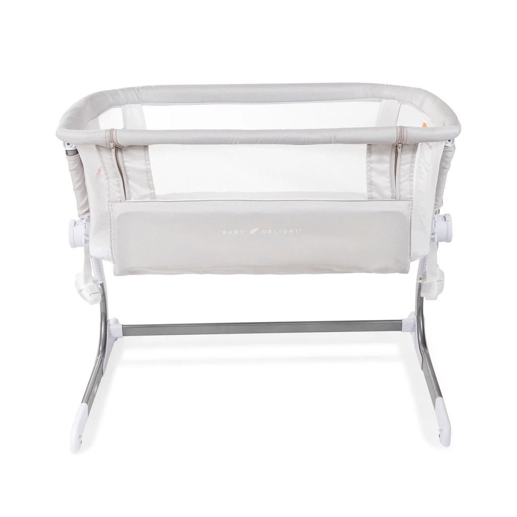 baby-delight-beside-me-dreamer-bassinet-bedside-sleeper-driftwood-gray-ages-0-5-months-unisex-05-7a5f0a80ee3093328733d382c7030ec7.jpg