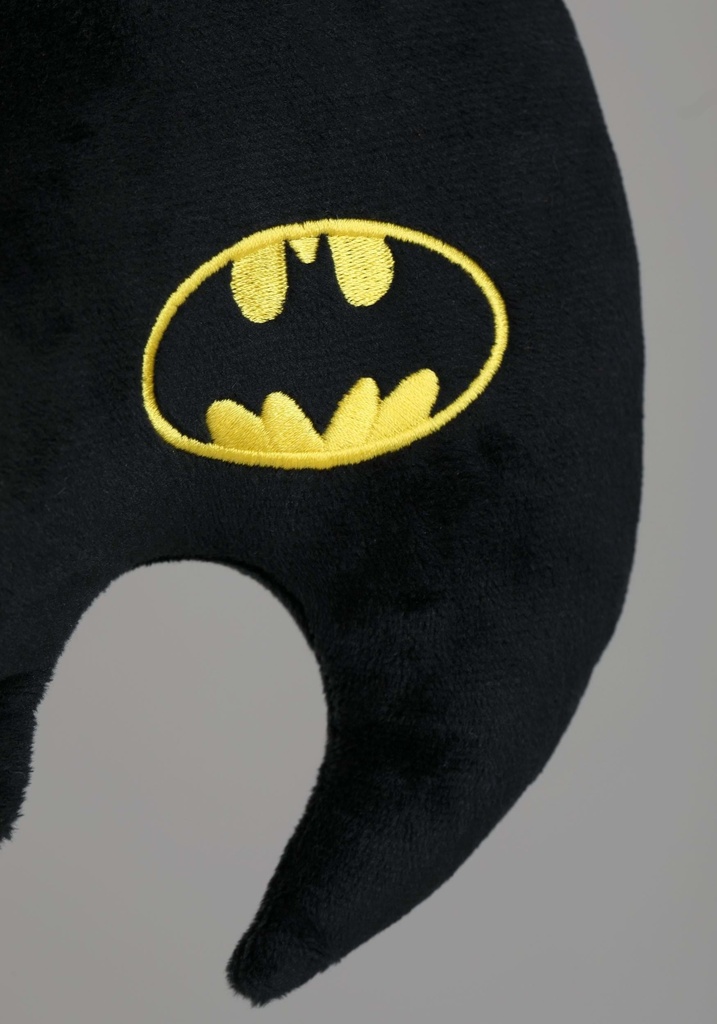 dc-comics-batman-bat-pillow-07-ca997248-f09d-4b45-8637-d88f86927b3c.5213fc73972c323933e38da6351d56bb.jpg