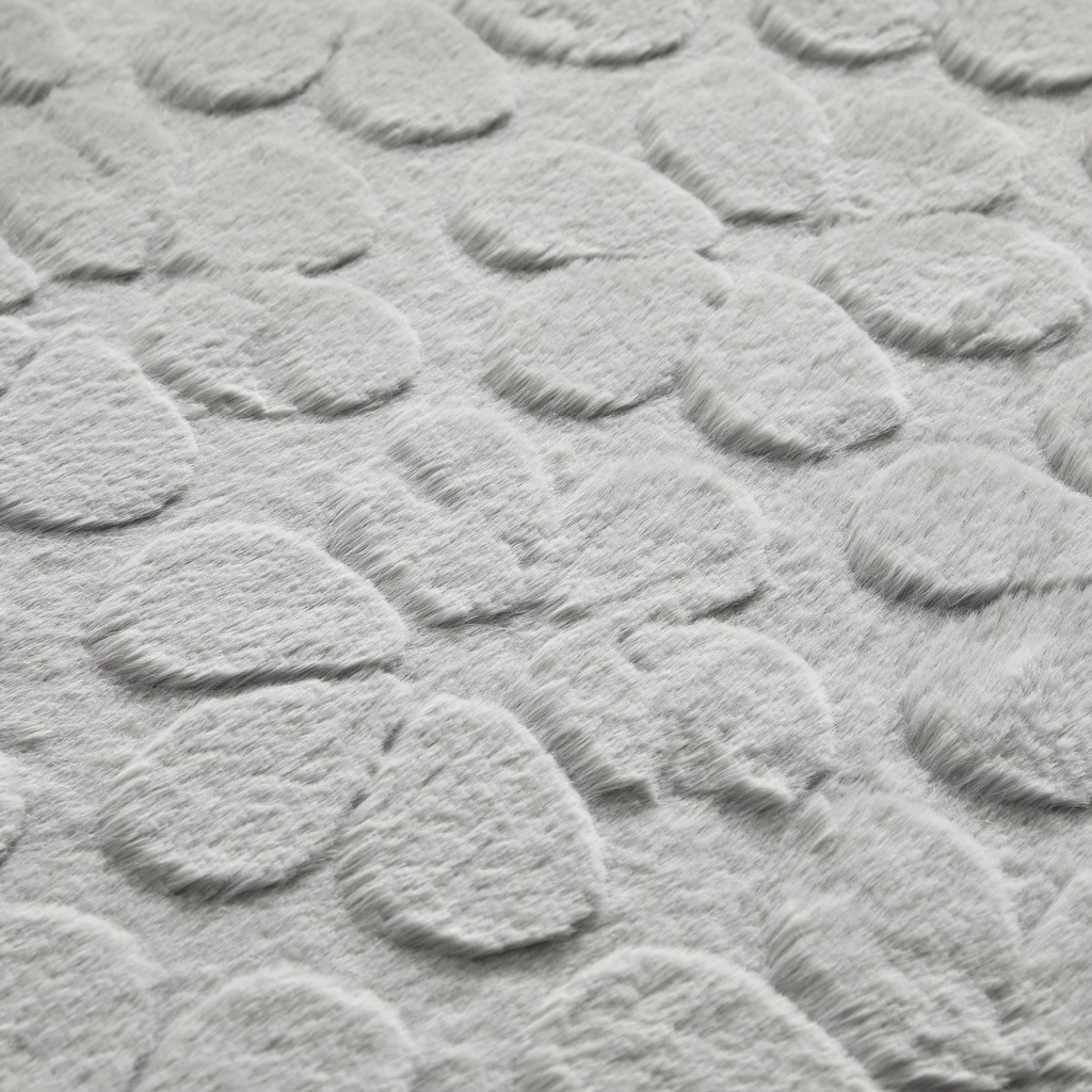 mainstays-gray-raised-flower-rug-30x46-04-f4ee902c-707e-4ca9-ae0e-3d707faecce8.eadc6cfada58db51953f577baa8389df.jpg