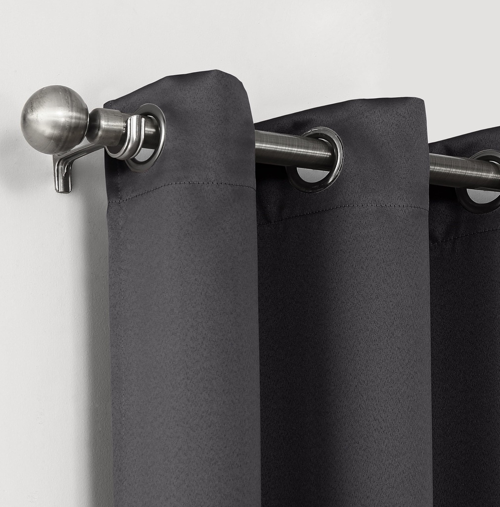 sun-zero-oslo-theater-grade-100-blackout-grommet-curtain-panel-52-x-84-coal-black-03-ccf28c98-46c0-4ee8-8752-6bb050e468bc_2.47a39e04d4fbfd99a4d8ffdca4fad460.jpg