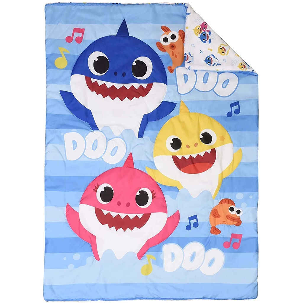 baby-shark-toddler-bedding-sheet-set-3-piece-set-for-kids-with-reversible-comforter-08-78da9b1303e78ba8eb02611a0ea3f1d9.jpg