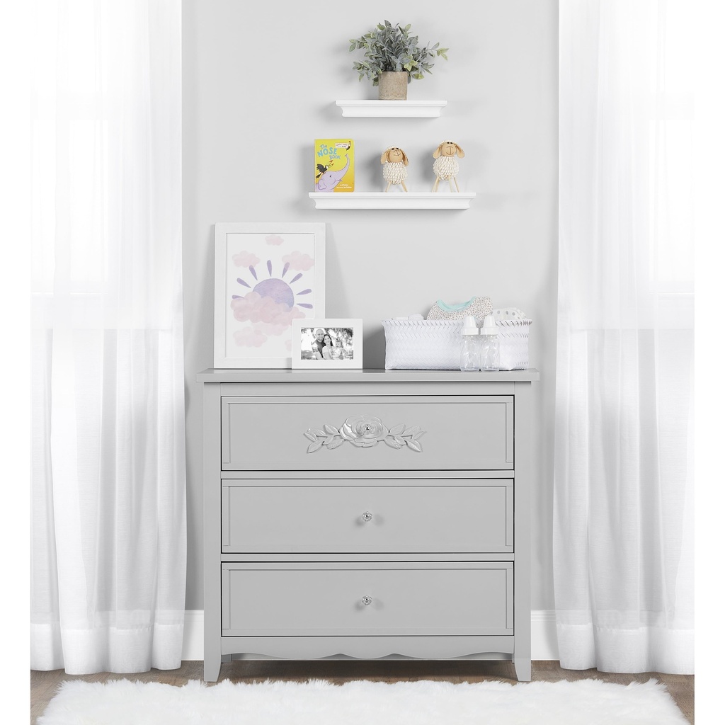 dream-on-me-tiana-3-drawer-dresser-in-silver-shimmer-easy-to-assemble-durable-pinewood-03-55f46299-95b1-4758-ac4d-4d521ed2a920.783ea77826a0fba6616194cd386b6ed3.jpg