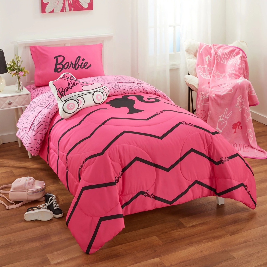 barbie-roller-skate-kids-bedding-decorative-pillow-pink-mattel-07-4947574136db1a153227965de8caecc2.jpg
