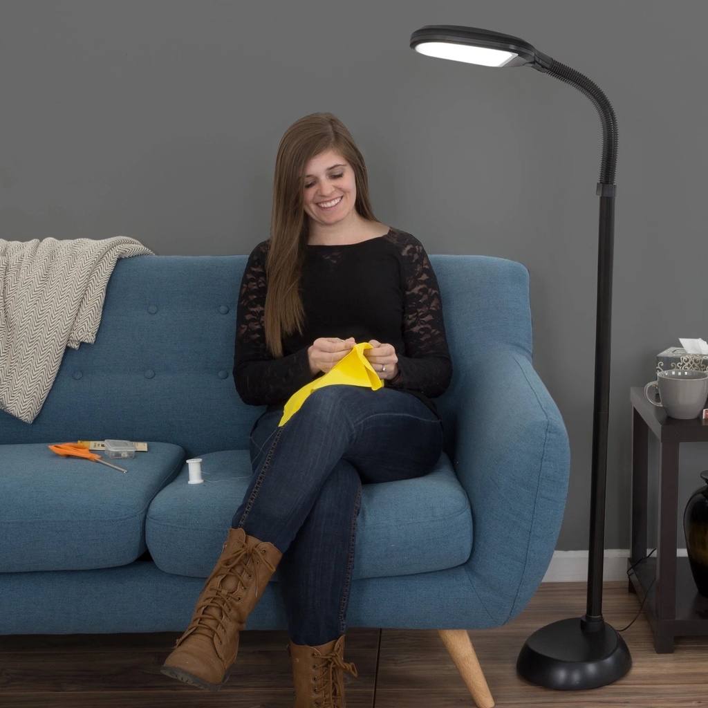 lavish-home-natural-sunlight-led-floor-lamp-with-bendable-neck-60-inch-black-04-eddfaa4906996b3530abb3e4237be048.jpg
