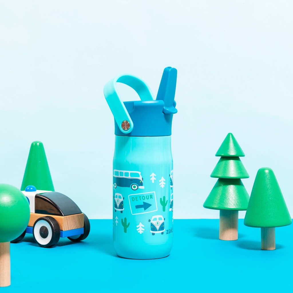 zak-designs-zak-hydration-14-ounce-kids-stainless-steel-vacuum-insulated-water-bottle-on-the-move-09-e6b9474f-2258-4fc3-8cbc-593ff57bd138.03718b8d767b199a11984f7e043c783d.jpg