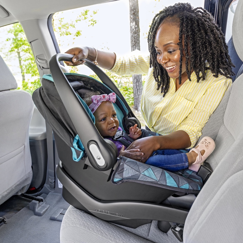 evenflo-nurturemax-infant-car-seat-brooklyn-gray-10-69717bd1-c928-4c13-9424-ca27b33c5c92.61a0754a78970e731d328e48410af95a.jpg