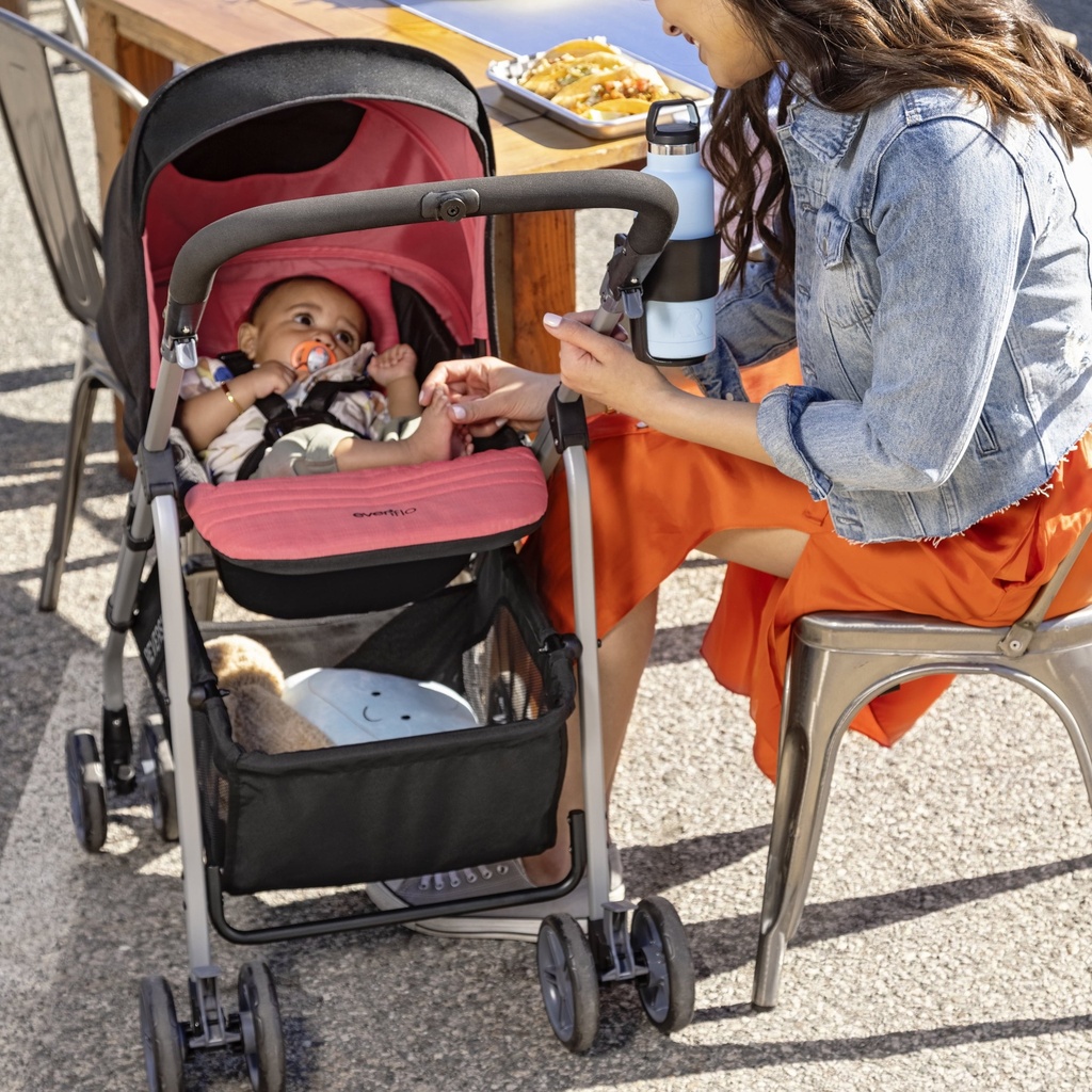 evenflo-reversi-lightweight-reversible-stroller-altair-black-unisex-07-283084e8-7519-4522-8517-8405bf651171.59410de28faf3f76b7fc1c81b2b99888.jpg
