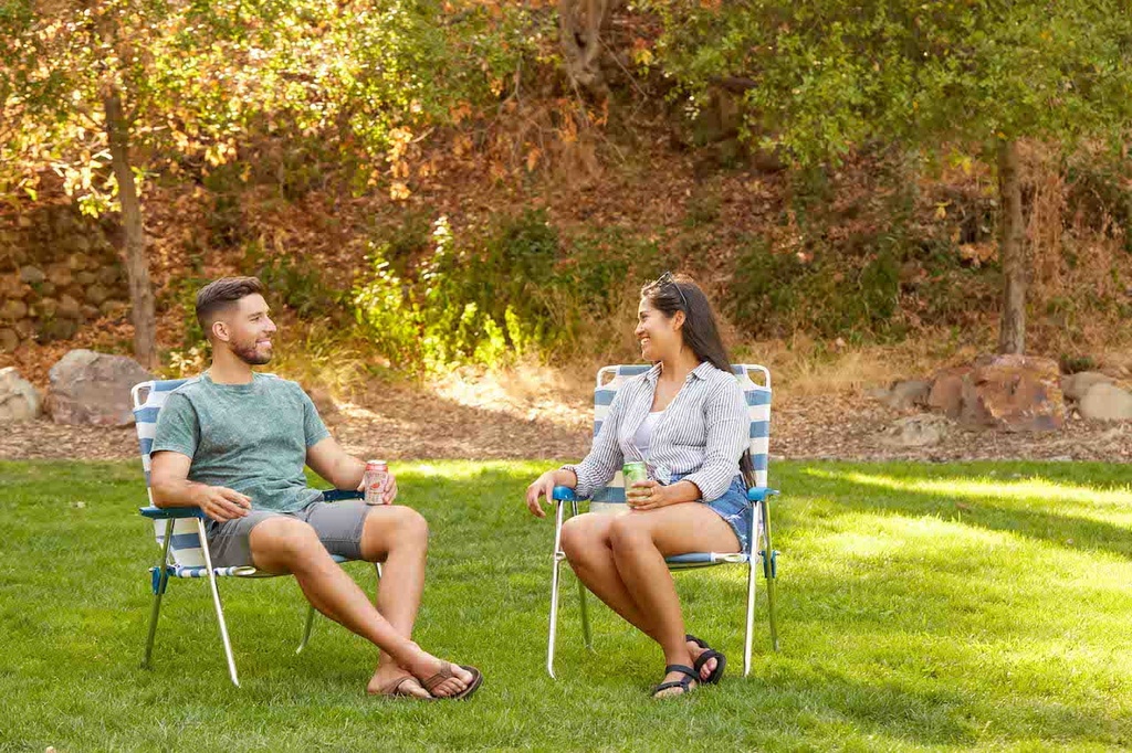 omnicore-designs-new-standard-folding-camp-lawn-chair-2-pack-blue-white-06-51152b13d0d51c5cbc3dab459ff3cda1.jpg