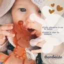 little-bamber-amber-baby-teether-toy-all-natural-amber-infused-soothing-rubber-giraffe-teething-toy-03-128b87e31de77edfa910de28c55e2161.jpg