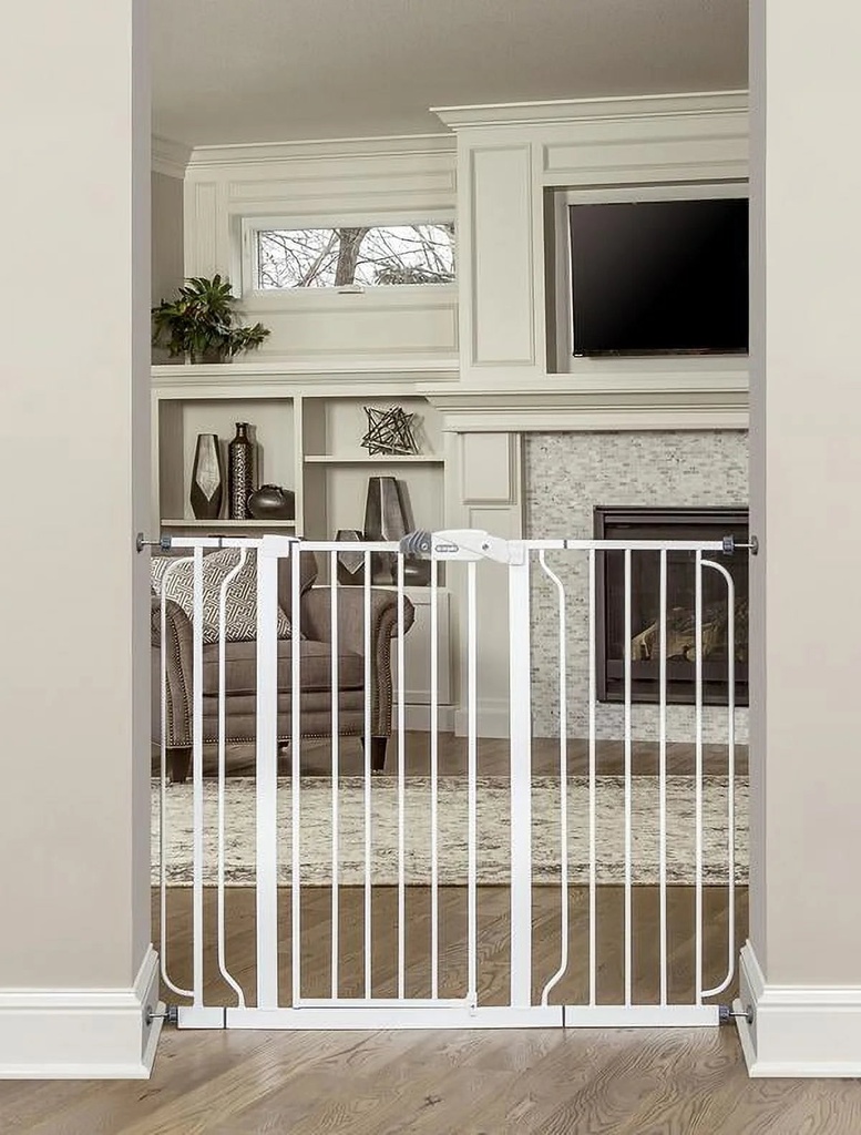 regalo-36-inch-tall-and-49-inch-wide-walk-thru-baby-gate-extra-wide-ages-6-to-24-months-04-6d05de1ff02b76fc0cd18ba4888963c0.jpg