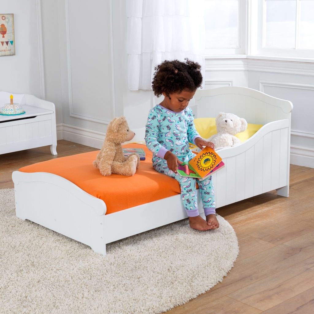 kidkraft-nantucket-wooden-toddler-bed-with-side-rails-white-07-5aaa8eb1-0838-44af-bef3-27586f4faf7d.053bdcc633dc858a98257482c5f60896.jpg