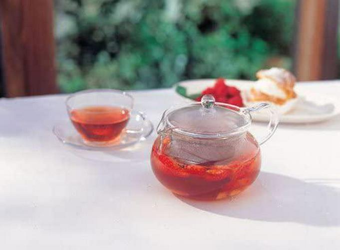 hario-chacha-kyusu-maru-teapot-heatproof-glass-teapot-450-ml-glass-14-Hario_ChaCha_Kyusu_M_6622e3fe03f66936fa915c7245d25708.jpg
