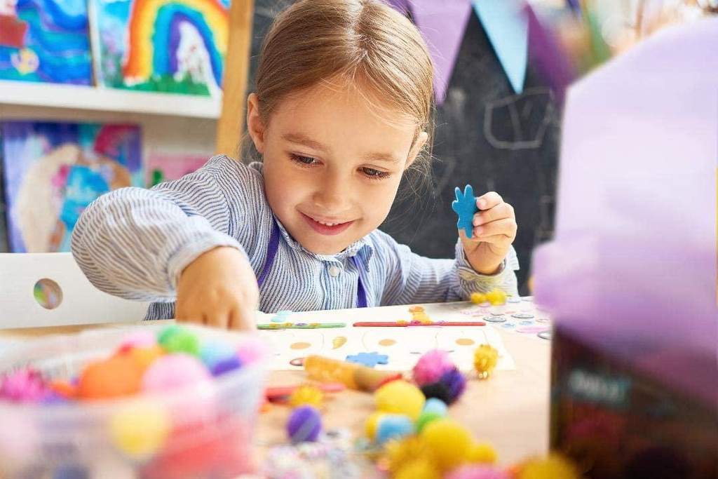 olly-kids-arts-and-crafts-supplies-set-1000-pieces-giftable-craft-box-for-kids-diy-craft-supplies-for-toddlers-school-project-and-homeschool-08-Olly_Kids_Arts_and_C_adc11d683449a00695cb07e8c86ea790.jpg