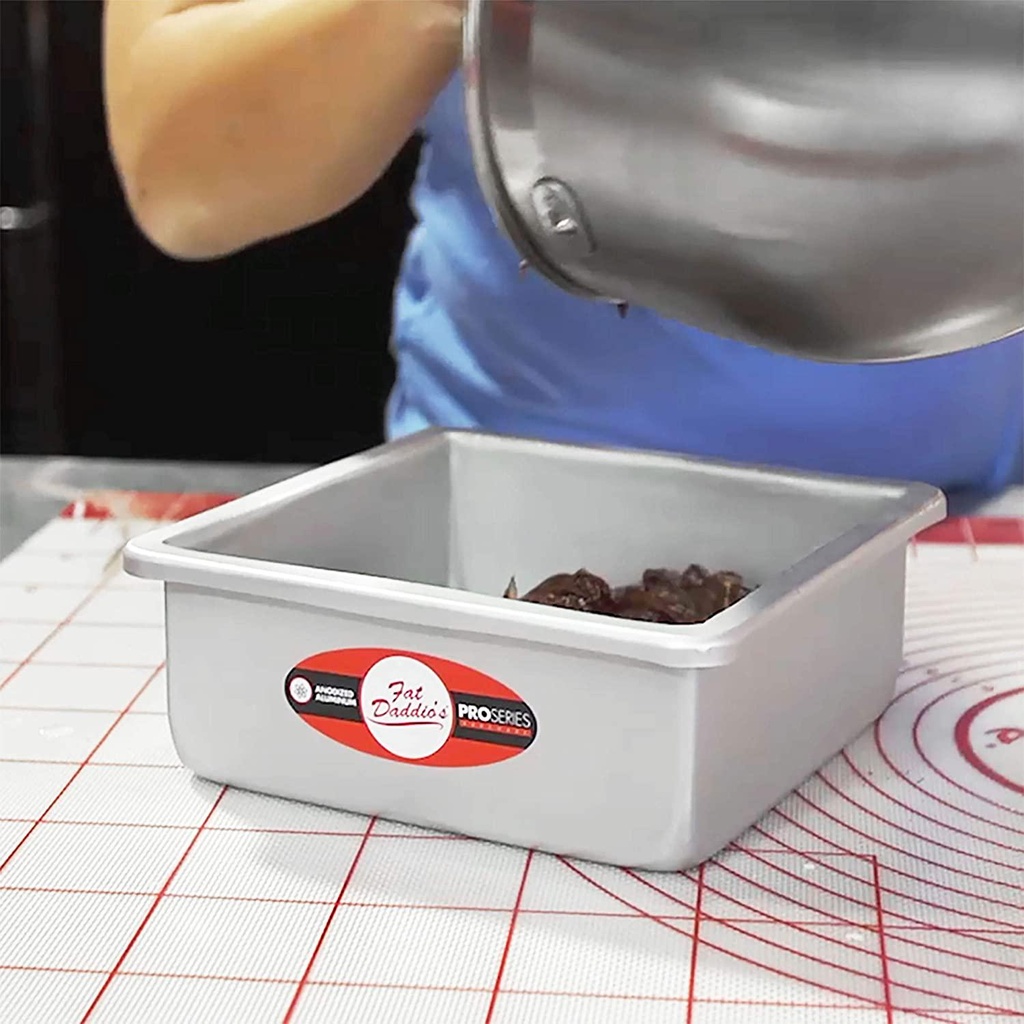 fat-daddio-039-s-anodized-aluminum-square-cake-pans-6-x-4-inch-aluminum-04-Fat_Daddio_039_s_Ano_eb69fcd22cf17ac437ee71c7ea8eec84.jpg