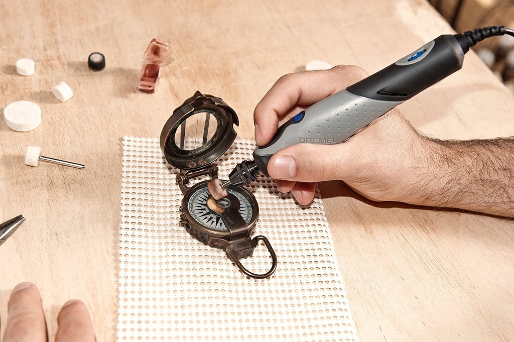 dremel-2050-stylo-electric-engraver-pen-versatile-engraving-tool-kit-with-15-accessories-and-multi-chuck-for-engraving-etching-carving-polishing-and-more-03-04c404722d9a51e24d24767095897369.jpg