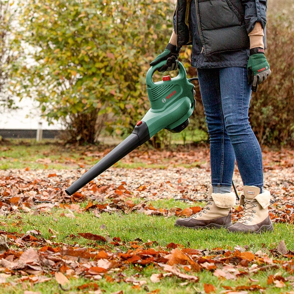 bosch-electric-leaf-blower-and-vacuum-universalgardentidy-3000-2300-w-collection-bag-50-l-variable-speed-blowing-vacuuming-and-shredding-leaves-in-cardboard-packaging-02-df011f1b7b0fd51dedc0053d6cf92b43.jpg