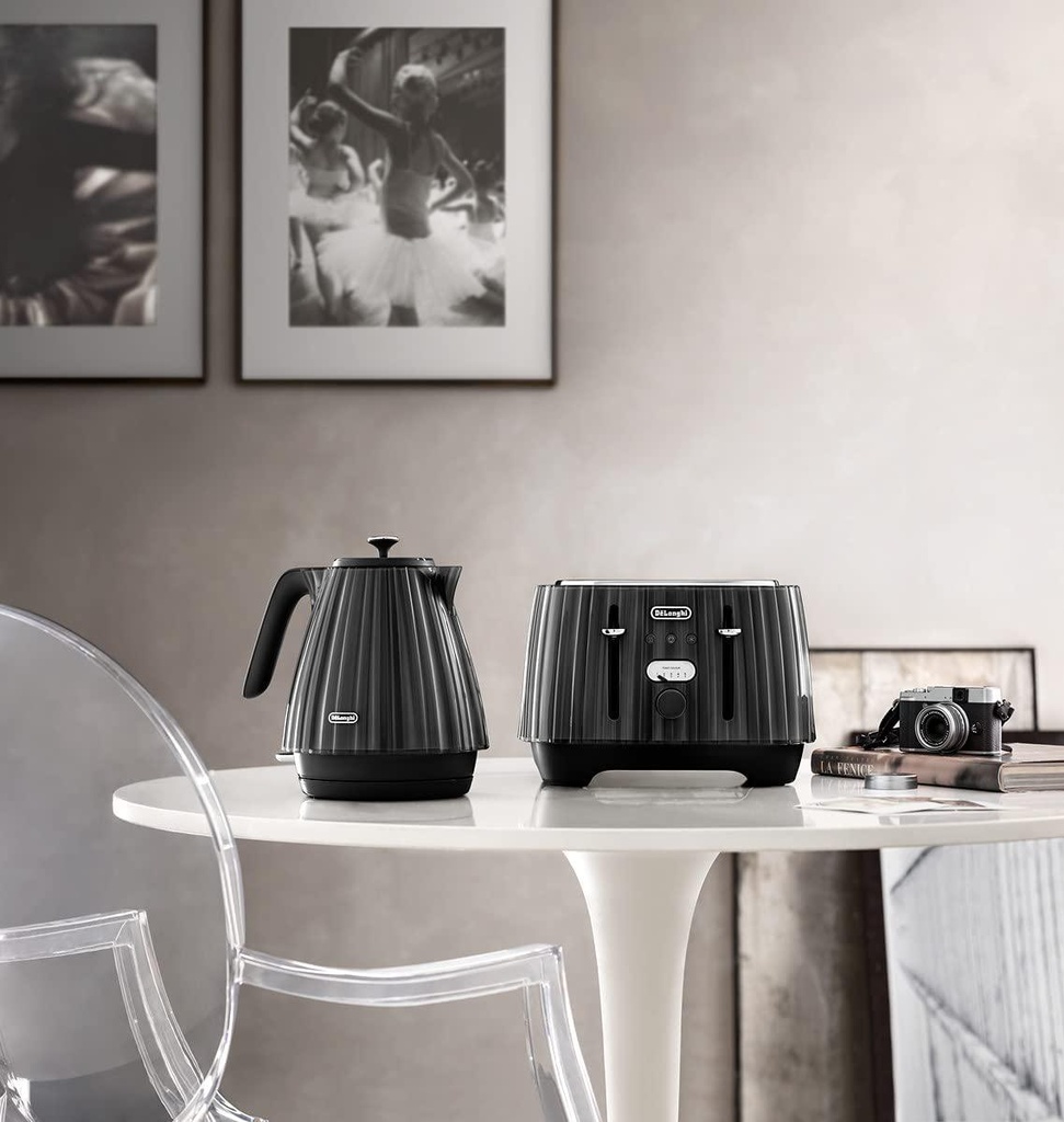 de-039-longhi-distinta-perla-4-slot-toaster-reheat-6-browning-settings-defrost-and-cancel-functions-pull-crumb-tray-1800w-ctin4003-pk-pink-06-De_039_Longhi_Distin_641fe37de581fc1d9a82a9c2f643a03a.jpg