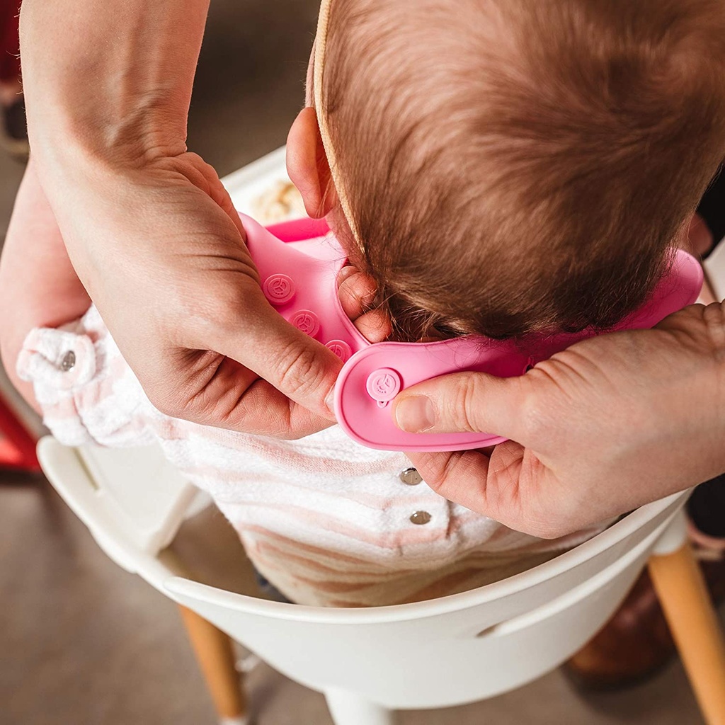 weesprout-waterproof-silicone-baby-bibs-set-of-2-easy-to-clean-soft-and-comfortable-for-boys-and-girls-wide-pocket-catches-food-adjustable-and-toddler-proof-07-WeeSprout_Waterproof_e78117d76e8675e85e0cef201f6756ac.jpg