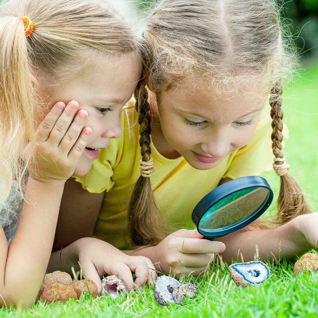 byncceh-break-open-4-premium-geodes-discover-crystal-treasure-hidden-inside-these-rocks-great-stem-science-toy-and-educational-gift-for-kids-07-Byncceh_Break_Open_4_fbfea673fced4355f24078ab13f17481.jpg