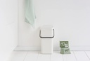 brabantia-109942-sort-and-go-waste-bin-16-litre-capacity-white-07-Brabantia_109942_Sor_b7c3705e5d493c223532256ed7733819.jpg