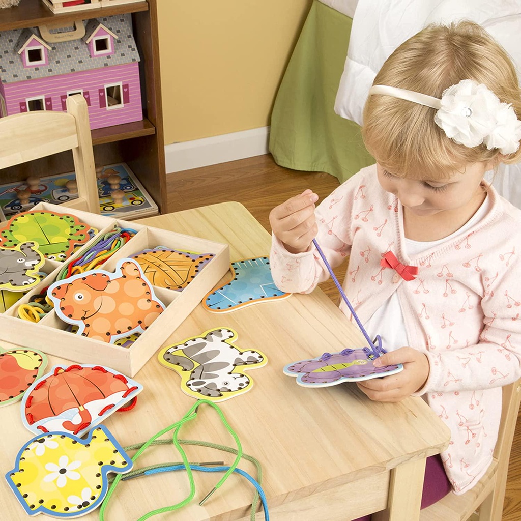 melissa-and-doug-alphabet-wooden-lacing-cards-with-double-sided-panels-and-matching-laces-02-Melissa_and_Doug_Alp_7c45898175b38a63b4352e569f6473d8.jpg