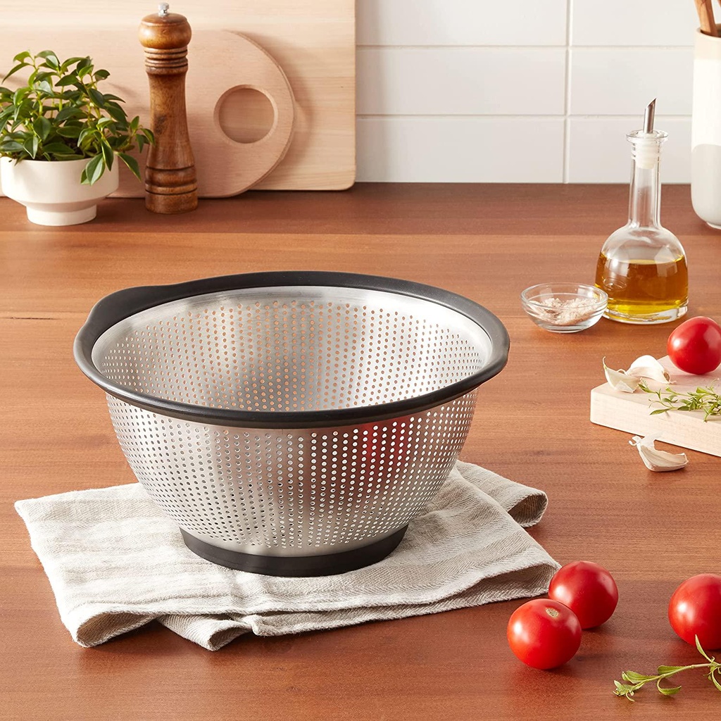 kitchenaid-gourmet-stainless-steel-colander-5-quart-black-05-KitchenAid_Gourmet_S_34febb66f1c2082c18a666a54c442693.jpg