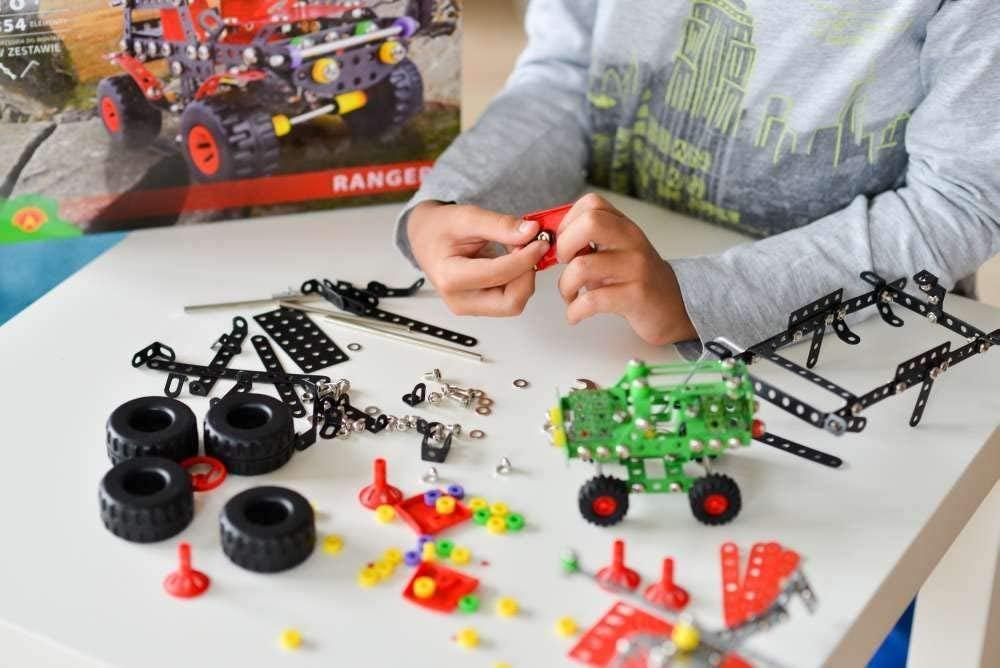 alexander-toys-constructor-stem-348-piece-metal-construction-kit-bison-harvester-construction-toy-for-children-from-8-years-04-Alexander_Toys_Const_e42ca3a901646f1d45668c212c5f5134.jpg